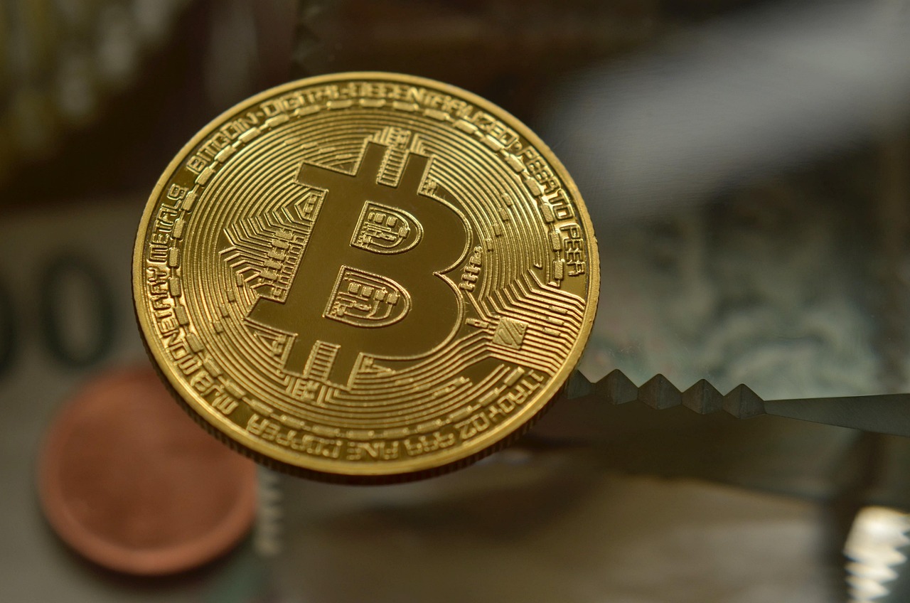 以太坊巨鲸投降！6.5万枚ETH做多仓位昨晚已近全数止损